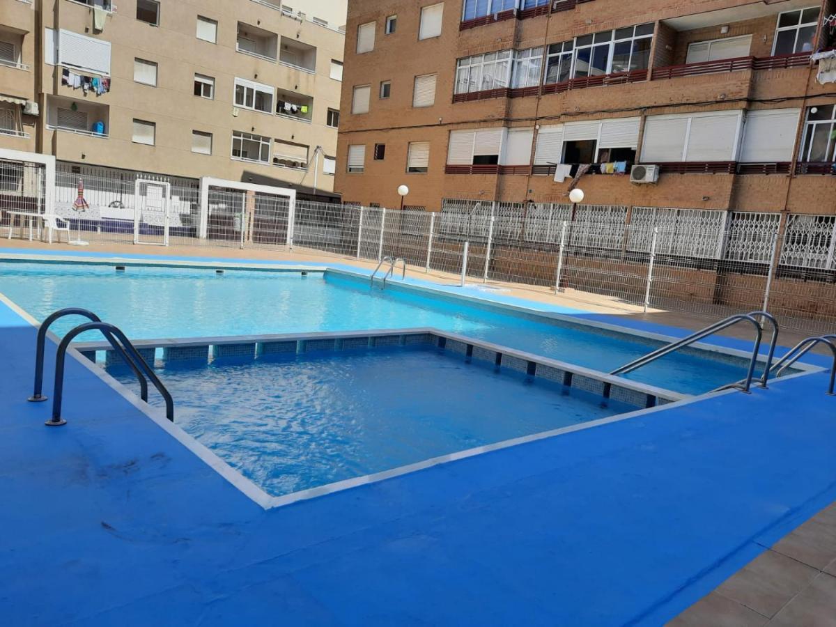 016 Happiness Apartment - Alicante Holiday Torrevieja Buitenkant foto